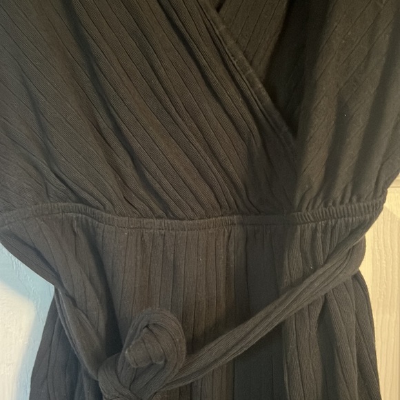 NWT Romper - Picture 3 of 3